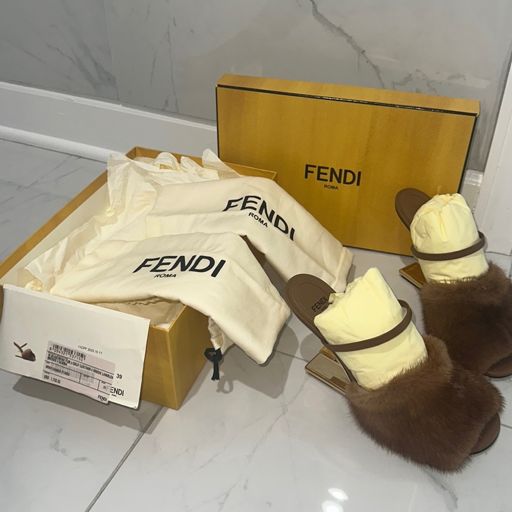 Fendi Faux fur heels